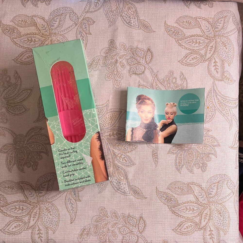 No Heat Curling PinβCurls Victory Rolls 2 Sizes Booklet PINK 1920 Vintage Look - Picture 2 of 16